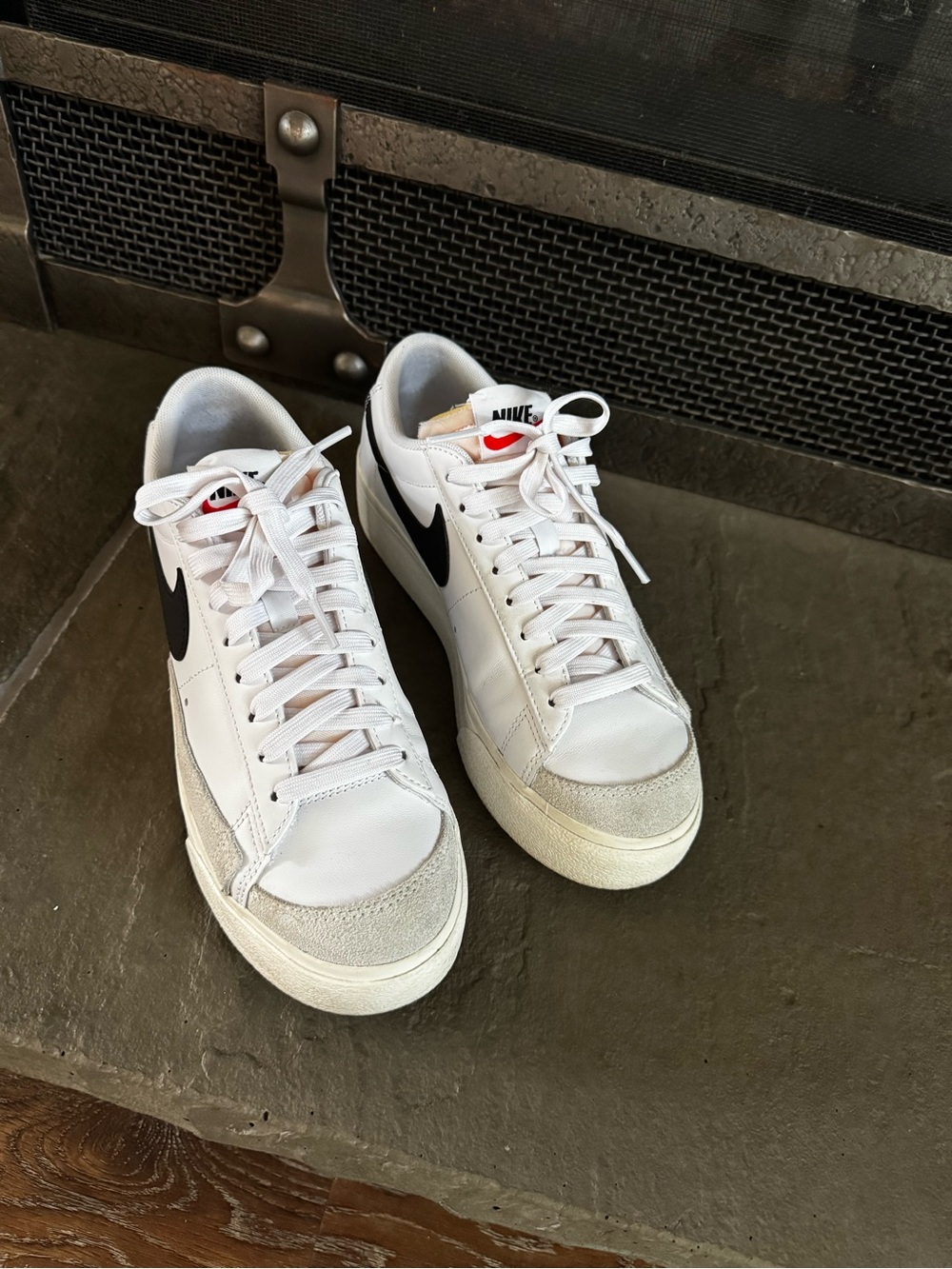 Nike W Blazer Low Platform White Sneakers with Black Swoosh 7.5.